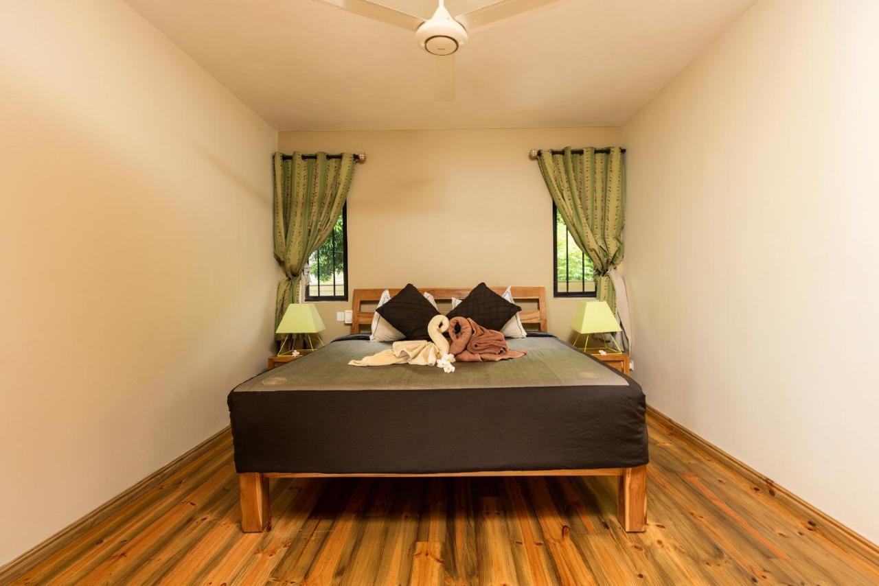 Happy Days Guest House Le Morne Luaran gambar