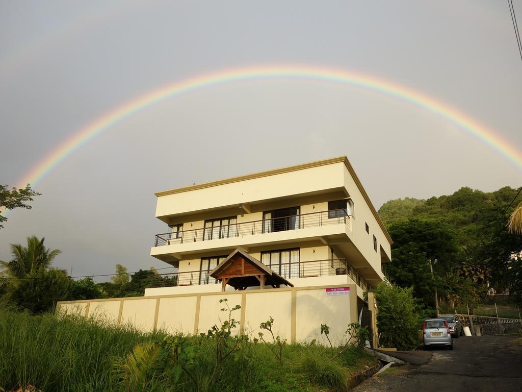 Happy Days Guest House Le Morne Luaran gambar