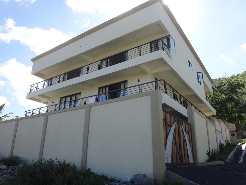Happy Days Guest House Le Morne Luaran gambar