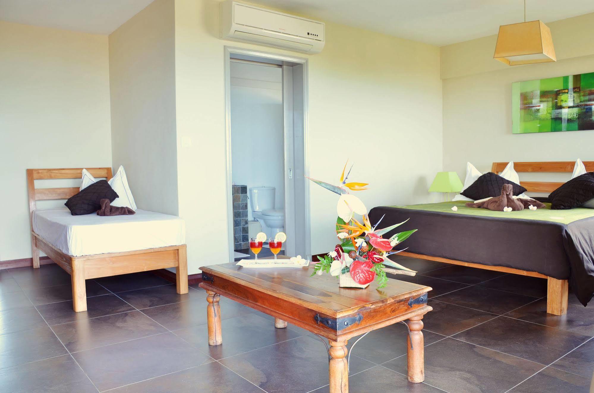 Happy Days Guest House Le Morne Luaran gambar